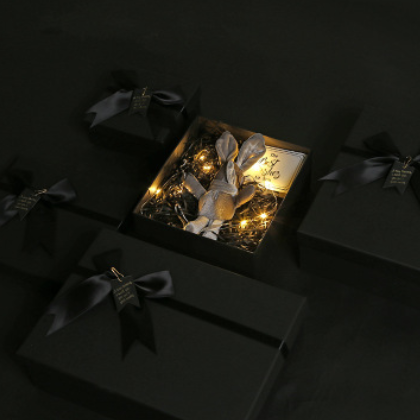 情人节ins礼品盒定制 黑色天地盖首饰纸盒香水口红表白礼品包装盒
