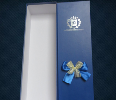 新款情人节520鲜花礼盒长方形包装纸盒玫瑰花盒厂家直销定制logo