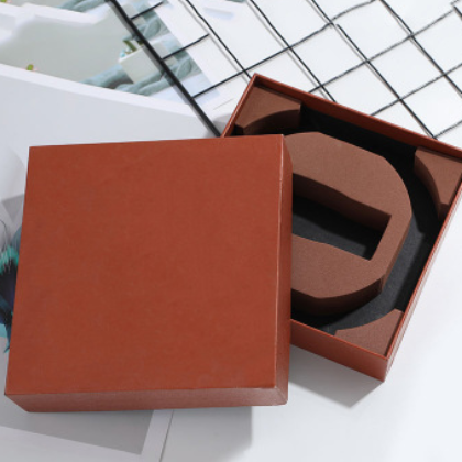 定做棕色皮带天地盖礼品包装盒定制精美带海绵正方形天地盖礼品盒