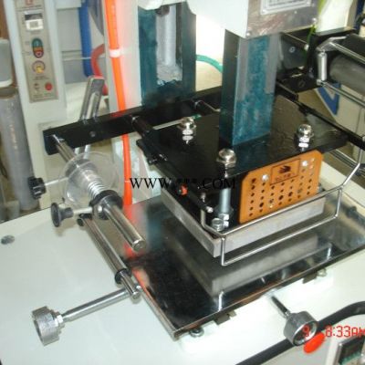 生产定做LZ-90-8型气动烫金机 用于皮革、纸张、烫金 压