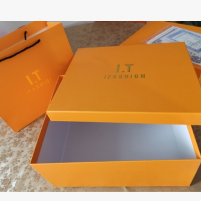 IT礼盒送人包装礼盒代理代发包装礼盒
