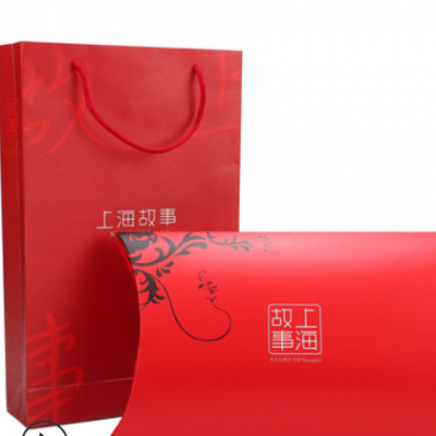 新年春节送礼高档礼盒送人精品围巾红色福字上海故事纸盒包装饰