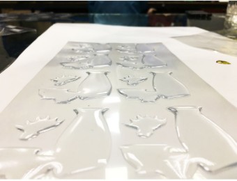 东莞厂家直供 透明水晶滴胶 不规则形状滴胶贴纸标签滴塑加工