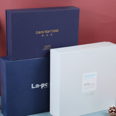 现代简约款创意纯色天地盖礼品包装盒 英文logo装饰礼盒 多款可选