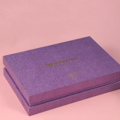 纯色天地盖现代简约款紫色礼品包装盒 英文烫银装饰伴手礼盒
