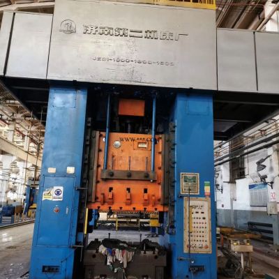 济南二机产1000吨闭式单点压力机