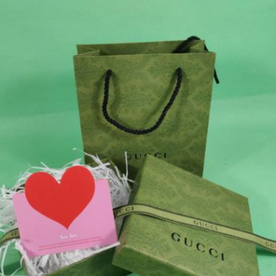古绿色香水礼品盒古家香水口红包装盒gu驰口红香水空盒纸袋手提袋