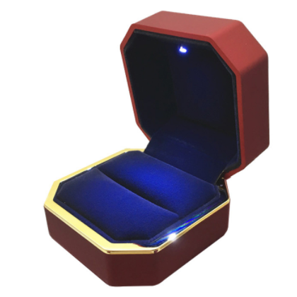 新款八角漆面珠宝首饰盒 创意led灯求婚戒指礼盒饰品包装盒厂批发