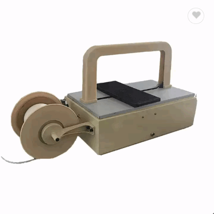 table mini strapping machinery,airport luggage packaging wrapping machine / 4