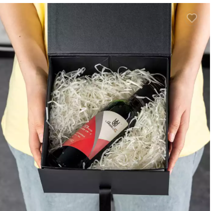 Stock Recycled Carton Custom Fashion Luxury Magnetic Rigid Paper Packaging Promotion Price Black Whi / 2