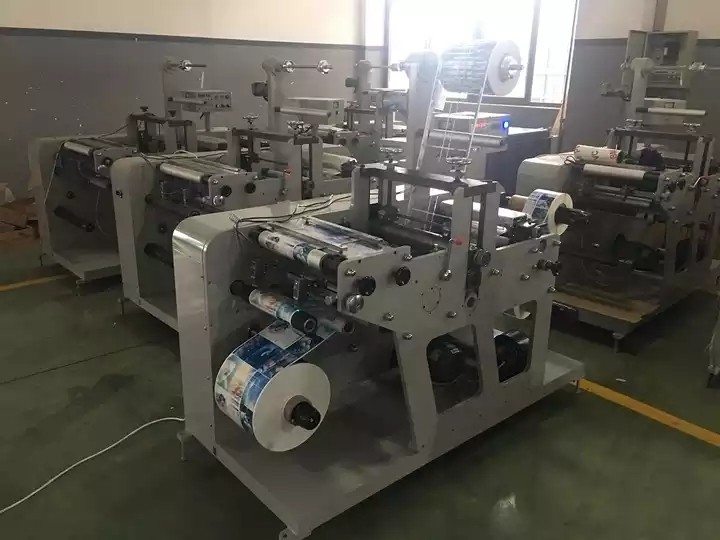 Blank Adhesive Labels Slitting And Rotary Die Cutting Machine / 3
