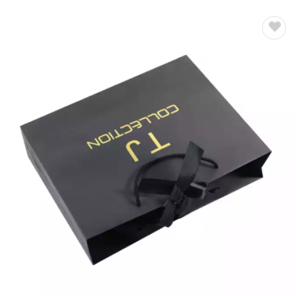 Biodegradable fashion hoodie packaging shopping paper bag with handle / 1